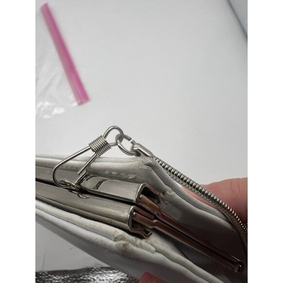 Giani Bernini White Leather Silver Chain Strap Evening Clutch Wedding Purse - Picture 10 of 11